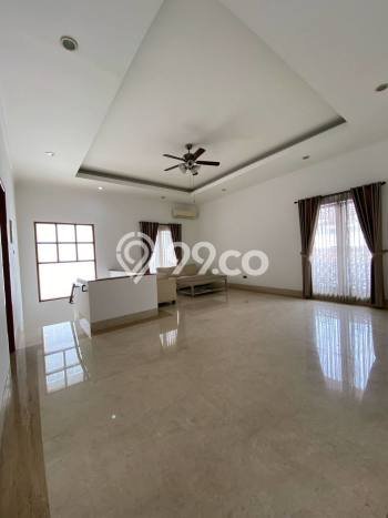 Hunian 5 Kamar Lengkap Disewakan di Menteng Harga Kompetitif Hunian 5 Kamar Lengkap Disewakan di Menteng Harga Kompetitif