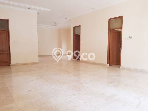 Disewakan! Rumah 5 Kamar Tidur &
4 Kamar Mandi di Kemang, Jakarta Selatan Disewakan! Rumah 5 Kamar Tidur &
4 Kamar Mandi di Kemang, Jakarta Selatan