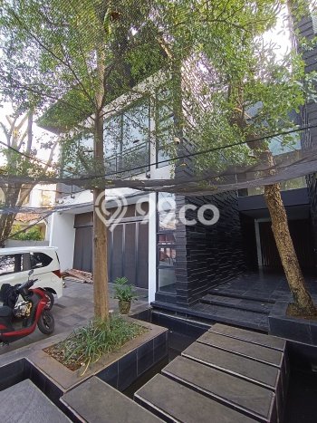 Best Deal Hunian Premium Ideal dan Luas di Menteng, Jakarta Pusat Best Deal Hunian Premium Ideal dan Luas di Menteng, Jakarta Pusat