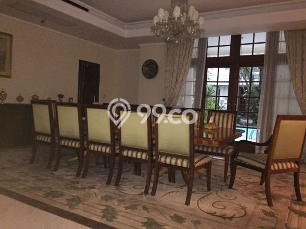 Lokasi strategis! Rumah siap huni disewakan di Menteng LB 1500m2 Lokasi strategis! Rumah siap huni disewakan di Menteng LB 1500m2