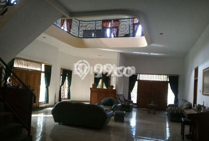 Hunian Mewah Dijual LT 850m2 di Buduran, Sidoarjo Hunian Mewah Dijual LT 850m2 di Buduran, Sidoarjo