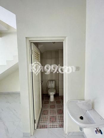 Unit Ruko Dijual di Jakarta Selatan LT 90m2 & LB 270m2 Unit Ruko Dijual di Jakarta Selatan LT 90m2 & LB 270m2