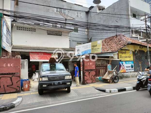 FOR SALE! Komersial di Menteng Jakarta Pusat, LT 210m2, LB 180m2 FOR SALE! Komersial di Menteng Jakarta Pusat, LT 210m2, LB 180m2