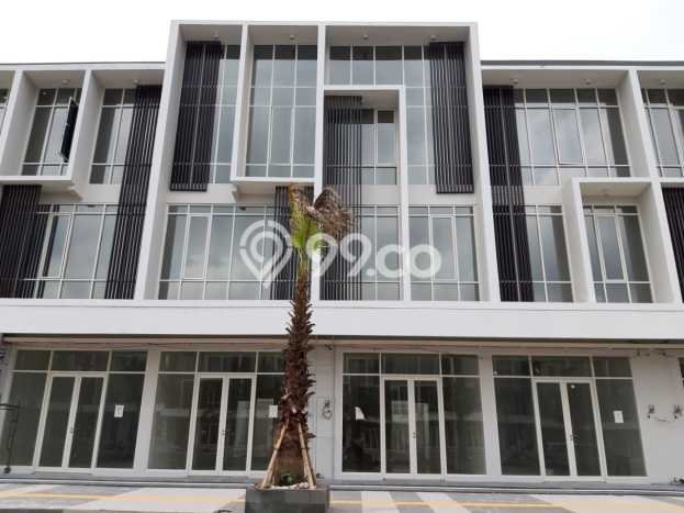 Area Ramai! Ruko Dijual di Pakal untuk Bisnis Luas Bangunan 616m2 Area Ramai! Ruko Dijual di Pakal untuk Bisnis Luas Bangunan 616m2