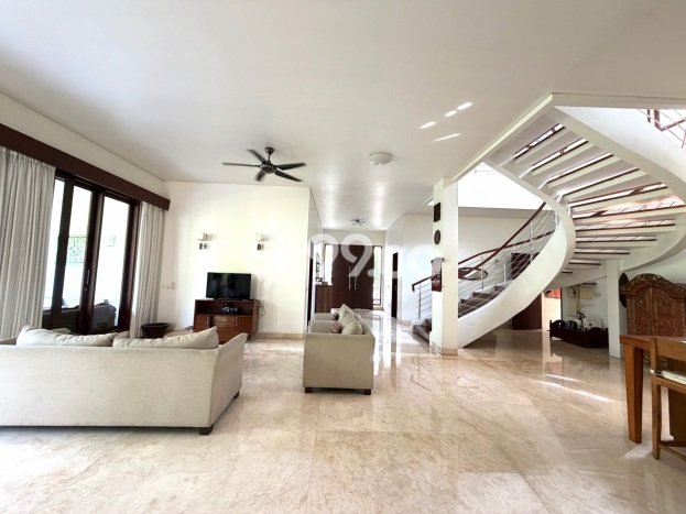 For Sale! Luxury House LT 500m2 Desain Elegan di BSD The Green For Sale! Luxury House LT 500m2 Desain Elegan di BSD The Green