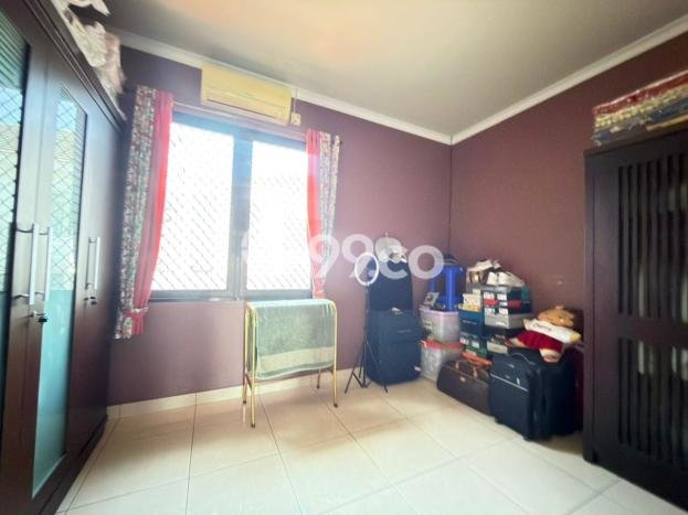 Hunian Mewah Siap Huni LT 180m2 di BSD, Tangerang Selatan Hunian Mewah Siap Huni LT 180m2 di BSD, Tangerang Selatan