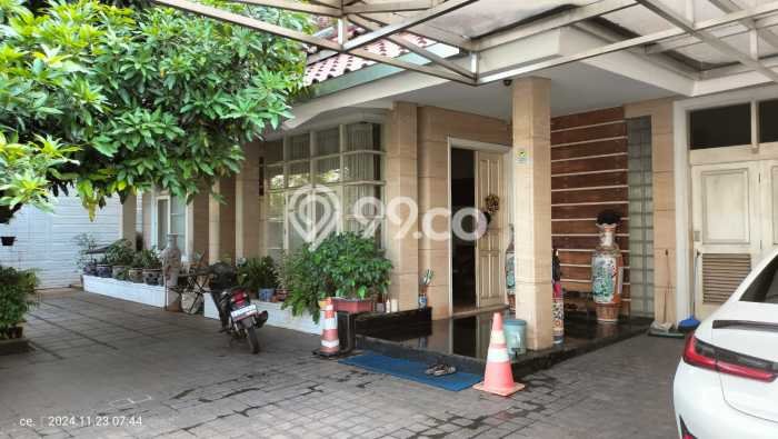 Rumah Elit LB 650m2 Siap Pakai Desain Elegan di Pondok Indah, Jakarta Selatan Rumah Elit LB 650m2 Siap Pakai Desain Elegan di Pondok Indah, Jakarta Selatan