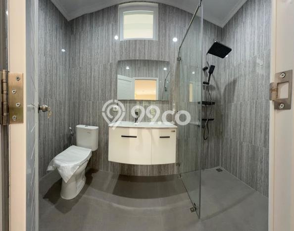 Siap Huni Hunian Elit 4 Kamar di BSD Dekat ke Mana Pun Siap Huni Hunian Elit 4 Kamar di BSD Dekat ke Mana Pun