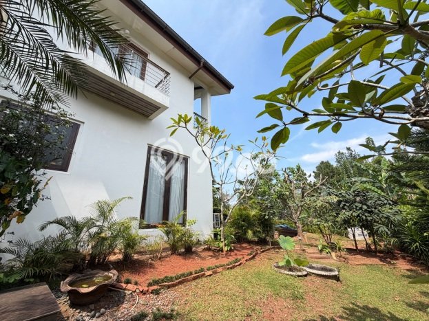 For Sale! Luxury House LT 500m2 Desain Elegan di BSD The Green For Sale! Luxury House LT 500m2 Desain Elegan di BSD The Green