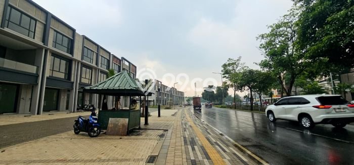 Ruko Dijual di Tangerang LT 80m2 & LB 220m2 Lokasi Terbaik! Ruko Dijual di Tangerang LT 80m2 & LB 220m2 Lokasi Terbaik!