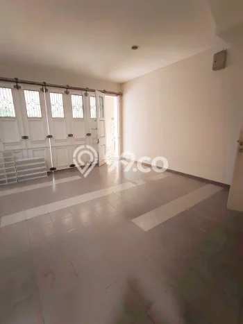 Jarang Ada! Rumah Sewa 6 Kamar Nyaman Siap Huni BSD Jarang Ada! Rumah Sewa 6 Kamar Nyaman Siap Huni BSD