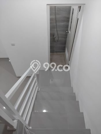 Rumah Strategis Modern Lb 38m2 di Matraman, Jakarta Timur Rumah Strategis Modern Lb 38m2 di Matraman, Jakarta Timur