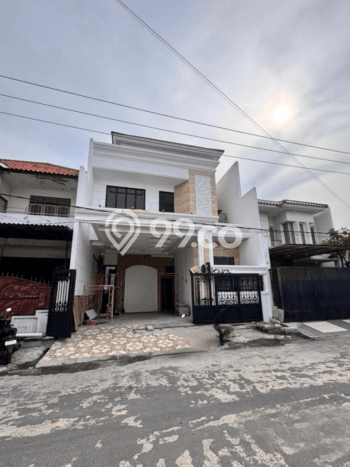 Rumah Mewah Dijual LT 153m2 di Mulyorejo, Surabaya Rumah Mewah Dijual LT 153m2 di Mulyorejo, Surabaya