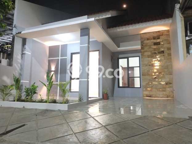 Rumah Minimalis 3 Kamar LT 90m2 di Graha Raya Rumah Minimalis 3 Kamar LT 90m2 di Graha Raya