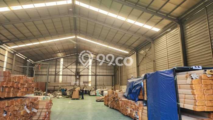 Gudang Dijual di Tangerang LT 4000m2 & LB 2800m2 Lokasi Terbaik! Gudang Dijual di Tangerang LT 4000m2 & LB 2800m2 Lokasi Terbaik!