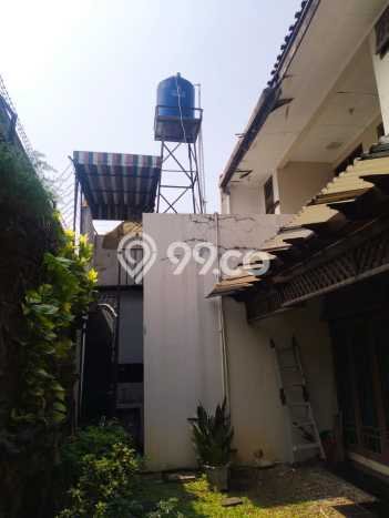 Ready to Use! Luxury House LT 370m2 Desain Elegan di Cipete Ready to Use! Luxury House LT 370m2 Desain Elegan di Cipete