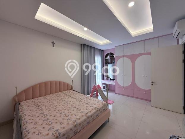 Hunian Mewah LB 217m2 Siap Pakai Desain Elegan di Gading Serpong, Tangerang Hunian Mewah LB 217m2 Siap Pakai Desain Elegan di Gading Serpong, Tangerang