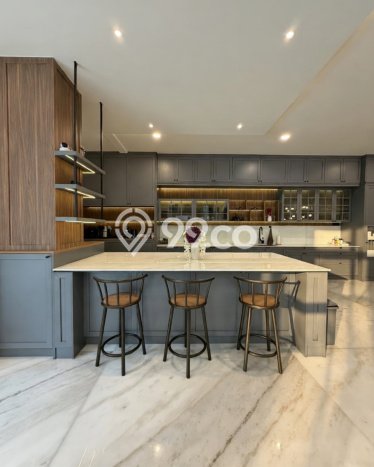 Ready to Use! Luxury House LT 441m2 Desain Modern di BSD City Ready to Use! Luxury House LT 441m2 Desain Modern di BSD City