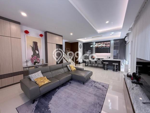 Hunian Mewah LB 217m2 Siap Pakai Desain Elegan di Gading Serpong, Tangerang Hunian Mewah LB 217m2 Siap Pakai Desain Elegan di Gading Serpong, Tangerang