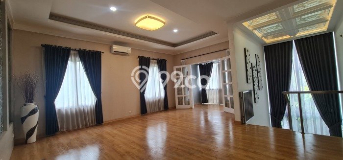 Siap Huni Hunian Elit 4 Kamar di BSD Dekat ke Mana Saja Siap Huni Hunian Elit 4 Kamar di BSD Dekat ke Mana Saja