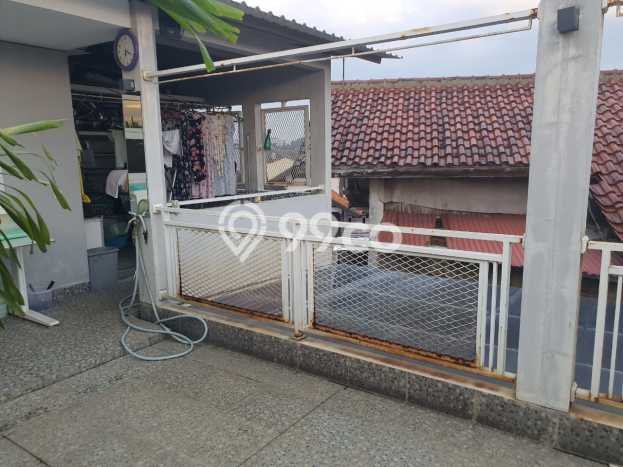 Hunian Elit LB 330m2 Siap Huni Desain Elegan di Buah Batu, Bandung Hunian Elit LB 330m2 Siap Huni Desain Elegan di Buah Batu, Bandung