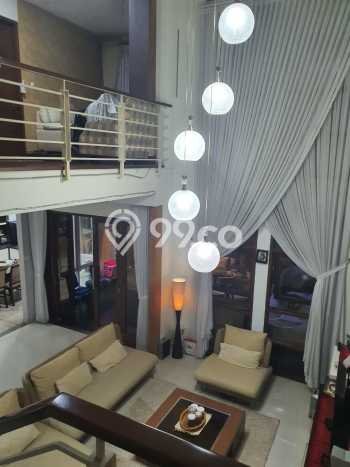 Hunian Elit LB 330m2 Siap Huni Desain Elegan di Buah Batu, Bandung Hunian Elit LB 330m2 Siap Huni Desain Elegan di Buah Batu, Bandung