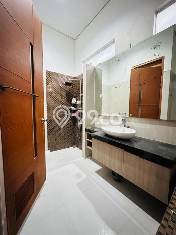 For Sale! Premium House LT 305m2 Desain Modern di Buah Batu For Sale! Premium House LT 305m2 Desain Modern di Buah Batu