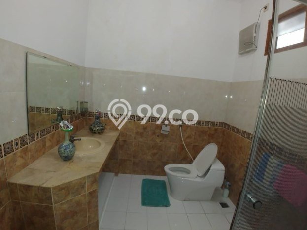 Rumah Elit Modern Tanpa Renovasi di Buah Batu Bandung Rumah Elit Modern Tanpa Renovasi di Buah Batu Bandung