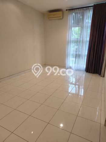 For Sale! Luxury House LT 200m2 Desain Modern di Kota Wisata For Sale! Luxury House LT 200m2 Desain Modern di Kota Wisata