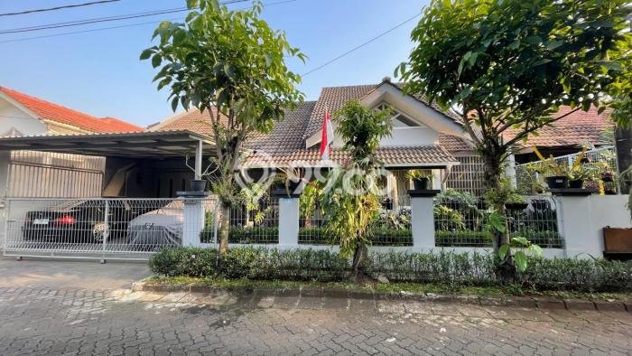 Jual Rumah Luas Megah Dengan View Cantik di Kemang Pratama, Bekasi Jual Rumah Luas Megah Dengan View Cantik di Kemang Pratama, Bekasi