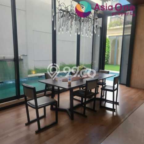 Rumah Mewah LB 595m2 Siap Huni Desain Elegan di BSD City, Tangerang Rumah Mewah LB 595m2 Siap Huni Desain Elegan di BSD City, Tangerang