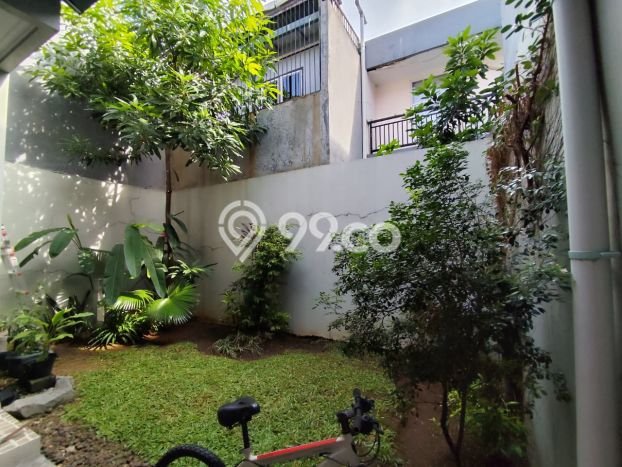 Jual Rumah Bagus Siap Huni LB 130m2 di Cakung, Jakarta Timur Jual Rumah Bagus Siap Huni LB 130m2 di Cakung, Jakarta Timur
