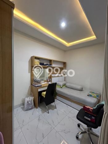 Jual Rumah Luas Megah Dengan View Cantik di Suvarna Sutera, Tangerang Jual Rumah Luas Megah Dengan View Cantik di Suvarna Sutera, Tangerang