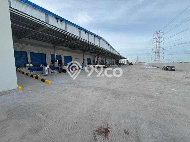 Gudang Disewa di Kelapa Gading, Jakarta Utara, LT 20853m2 / LB 8587m2 Gudang Disewa di Kelapa Gading, Jakarta Utara, LT 20853m2 / LB 8587m2