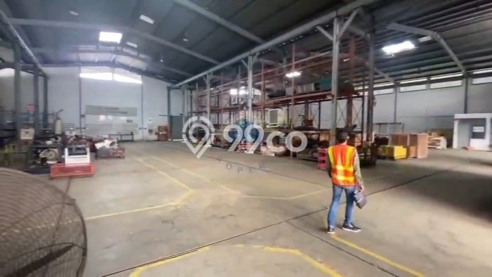Gudang Area Komersial Kawasan Ciracas, Luas 4300m², Lokasi Prima Gudang Area Komersial Kawasan Ciracas, Luas 4300m², Lokasi Prima
