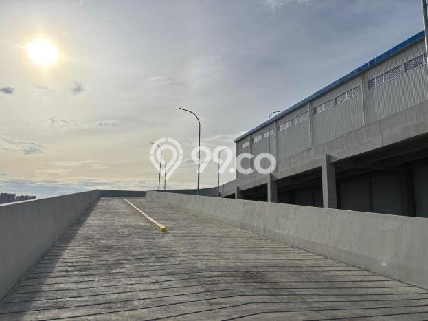 Gudang Disewa di Kelapa Gading, Jakarta Utara, LT 20853m2 / LB 8587m2 Gudang Disewa di Kelapa Gading, Jakarta Utara, LT 20853m2 / LB 8587m2