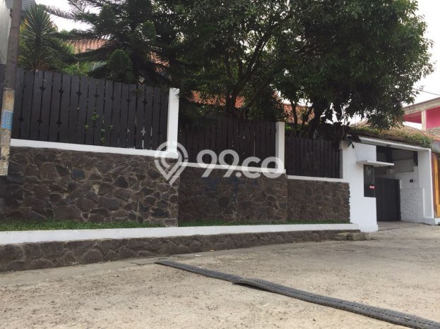 Ready to Use! Luxury House LT 756m2 Desain Elegan di Cihanjuang Ready to Use! Luxury House LT 756m2 Desain Elegan di Cihanjuang