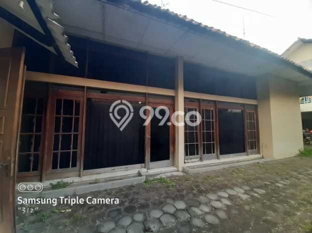 Rumah Luxury Modern Tanpa Renovasi di Kota Baru Yogyakarta Rumah Luxury Modern Tanpa Renovasi di Kota Baru Yogyakarta
