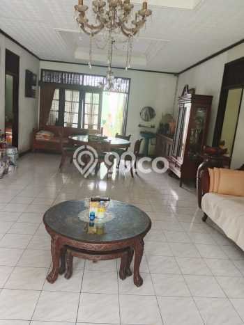 Dijual Rumah Mewah Megah Dengan View Eksklusif di Pondok Kelapa, Jakarta Timur Dijual Rumah Mewah Megah Dengan View Eksklusif di Pondok Kelapa, Jakarta Timur