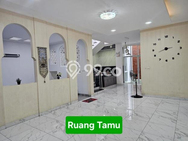 Jual Rumah Mewah Megah Dengan View Eksklusif di Galaxy, Bekasi Jual Rumah Mewah Megah Dengan View Eksklusif di Galaxy, Bekasi