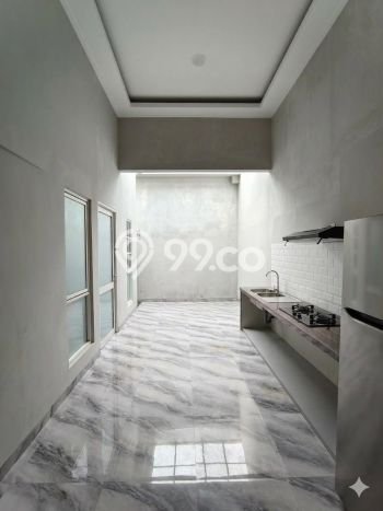 Rumah Minimalis 2 KT di Suvarna Sutera Tangerang Semi Furnished Rumah Minimalis 2 KT di Suvarna Sutera Tangerang Semi Furnished