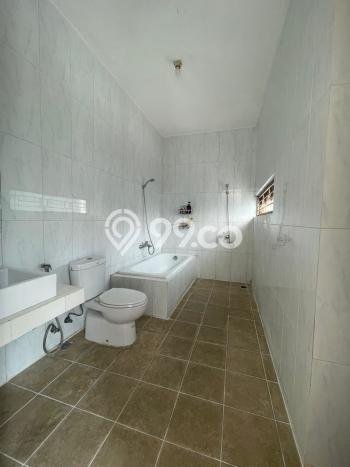 Rumah Luxury Modern Siap Huni di Bintaro Tangerang Selatan Rumah Luxury Modern Siap Huni di Bintaro Tangerang Selatan