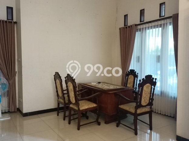 Rumah Mewah LB 500m2 Siap Pakai Desain Elegan di Bintaro, Tangerang Selatan Rumah Mewah LB 500m2 Siap Pakai Desain Elegan di Bintaro, Tangerang Selatan