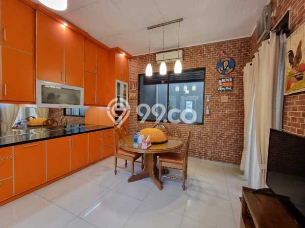 Rumah Elit Modern Tanpa Renovasi di Graha Raya Tangerang Selatan Rumah Elit Modern Tanpa Renovasi di Graha Raya Tangerang Selatan