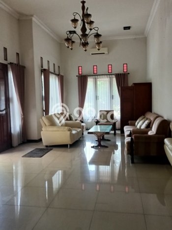 Rumah Mewah LB 500m2 Siap Pakai Desain Elegan di Bintaro, Tangerang Selatan Rumah Mewah LB 500m2 Siap Pakai Desain Elegan di Bintaro, Tangerang Selatan