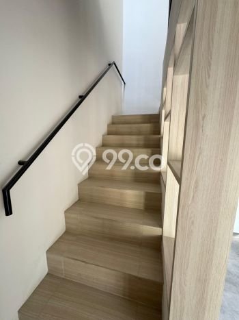 Rumah Modern 3 KT di BSD City Tangerang Full Furnished Rumah Modern 3 KT di BSD City Tangerang Full Furnished