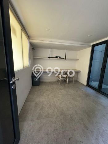 Rumah Modern 3 KT di BSD City Tangerang Full Furnished Rumah Modern 3 KT di BSD City Tangerang Full Furnished