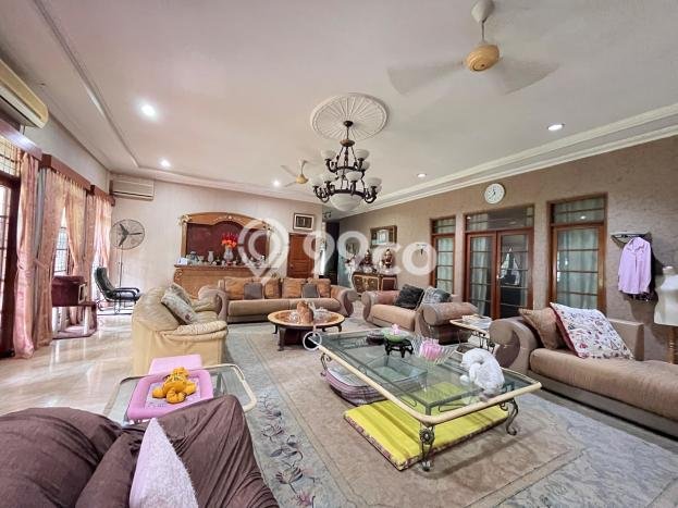 Hunian Elit LB 400m2 Siap Pakai Desain Elegan di Pejaten, Jakarta Selatan Hunian Elit LB 400m2 Siap Pakai Desain Elegan di Pejaten, Jakarta Selatan