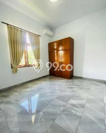 Rumah Sewa Jakarta Selatan LT 850m2 LB 550m2 Kawasan Pejaten Rumah Sewa Jakarta Selatan LT 850m2 LB 550m2 Kawasan Pejaten