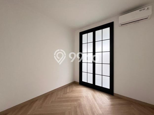 Rumah Mewah LB 184m2 Siap Huni Desain Elegan di Klender, Jakarta Timur Rumah Mewah LB 184m2 Siap Huni Desain Elegan di Klender, Jakarta Timur